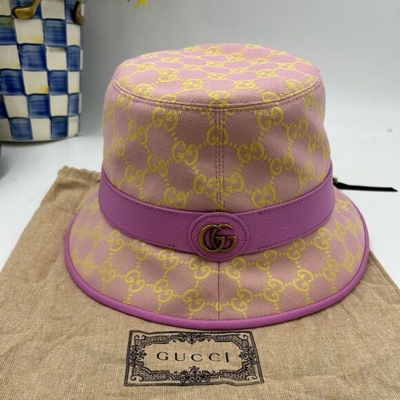 Women\'s Gucci GG canvas/leather bucket, hat, size large made in Italy